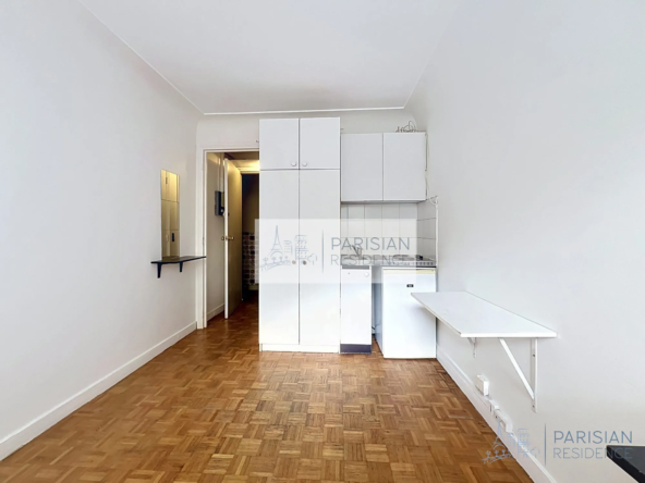 Studio à vendre dans le 16ème arrondissement de Paris, avec fort potentiel et proximité Trocadéro