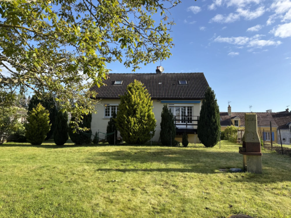Pavillon avec sous-sol proche de Mamers sur terrain de 1500 m²