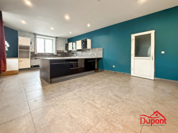 A vendre maison familiale en pierre à Deville - 170 m² avec jardin