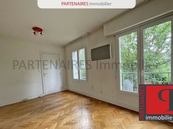 Studio à vendre à Le Chesnay-Rocquencourt - Luminosité et vue verdoyante