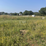 Terrain constructible calme à Sainte-Hélène proche commerces et plages