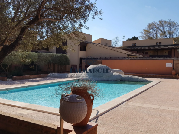Appartement duplex avec vue golf à Saint-Cyprien – Investissement idéal