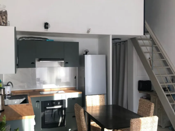 A vendre Appartement 2 pièces avec terrasse, piscine et parking à Trets