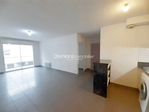 Appartement T2 à Perpignan avec parking et balcon, sécurisé