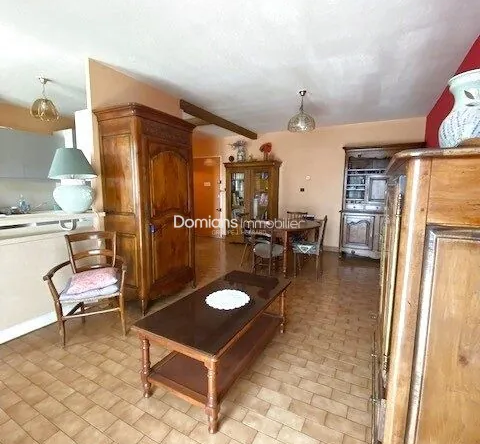 Appartement T3 à vendre à Perpignan avec loggia, garage et parking