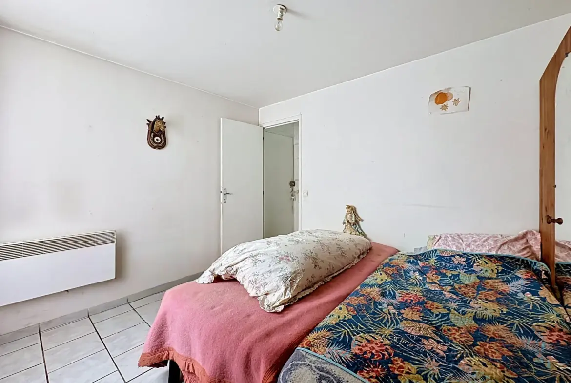 Appartement T2 de 36,39 m² à Gisors, loué, avec parking et cave 