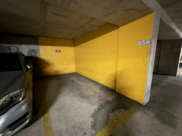 Place de parking à vendre à Beausoleil près de Monaco, sécurisée et pratique