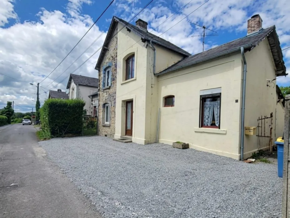 Maison à vendre à Saint-Michel - Opportunité d'investissement à rénover
