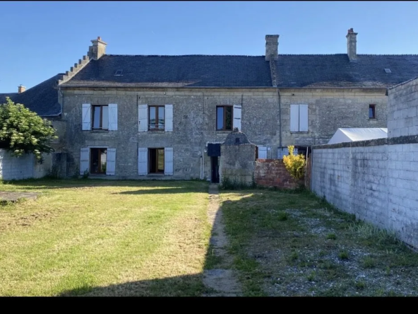 Charmante maison en pierre à proximité de Vic-sur-Aisne avec terrain de 590 m²