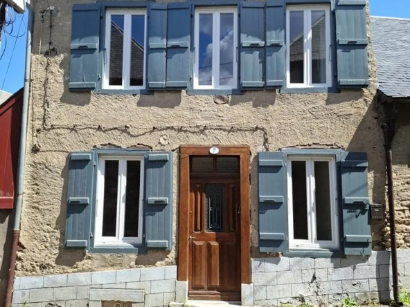 Belle maison rénovée en Pyrénées avec 3 chambres et vue ouest, à 20 min de ski