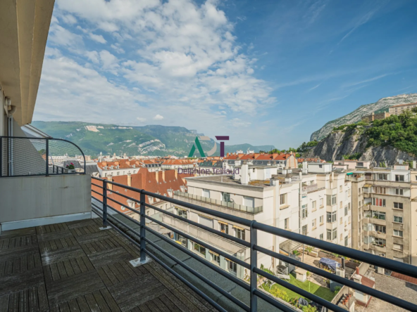 Appartement T2 avec Vue sur la Bastille à Grenoble, Centre-ville