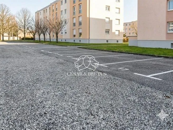 Achat de 22 Places de Parking Privatives à Roanne / Mably – Investissez Facilement
