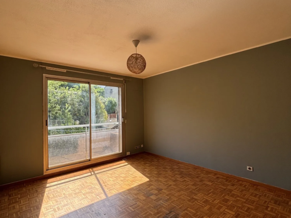 Appartement T2 au calme avec ascenseur dans le 4e arrondissement de Marseille