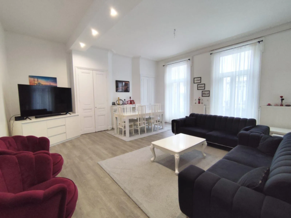 Bel appartement rénové de 134 m² à vendre au centre de Le Chambon-Feugerolles
