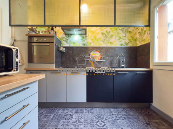 Bel appartement 2 chambres avec balcon et ascenseur à Aurillac