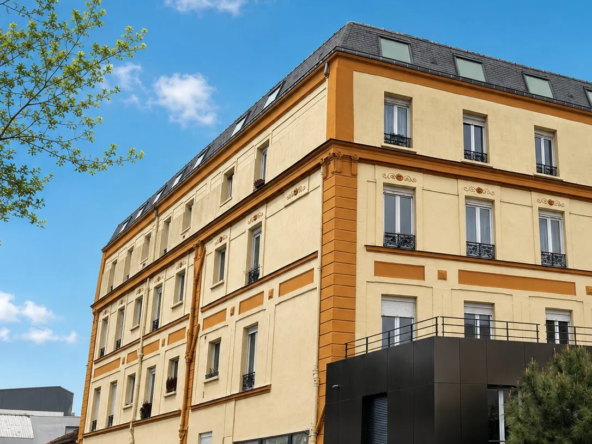Local commercial à vendre à Ivry-sur-Seine - 35 m² avec vitrines