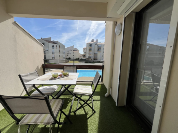Appartement T2 avec piscine et parking à La Rochelle Minimes, idéal investisseur ou résidentiel