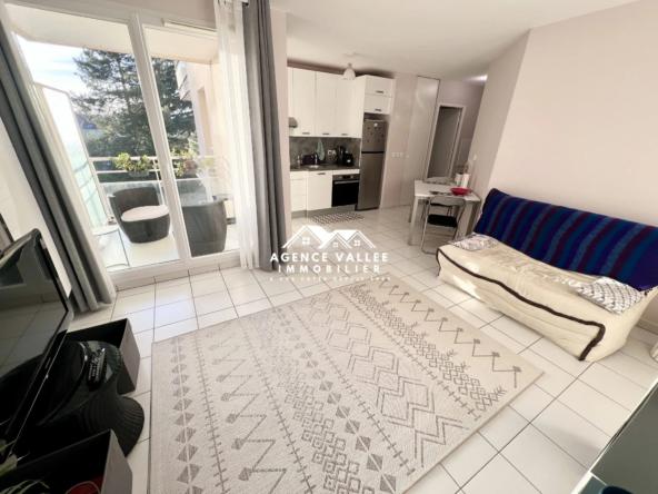 Appartement T2 avec balcon, parking sécurisé à Corbeil-Essonnes