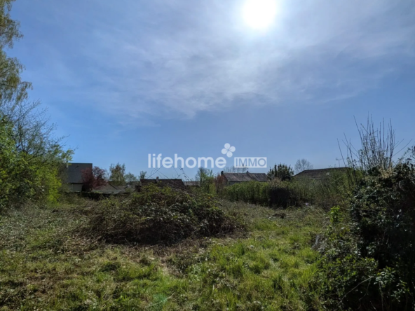 Terrain constructible à vendre à Sedan, 1122 m², calme et accessible