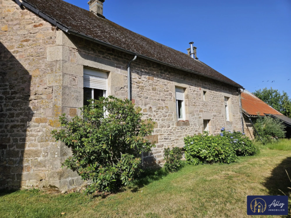 Maison en pierre authentique à Peyrelevade avec dépendances et jardin