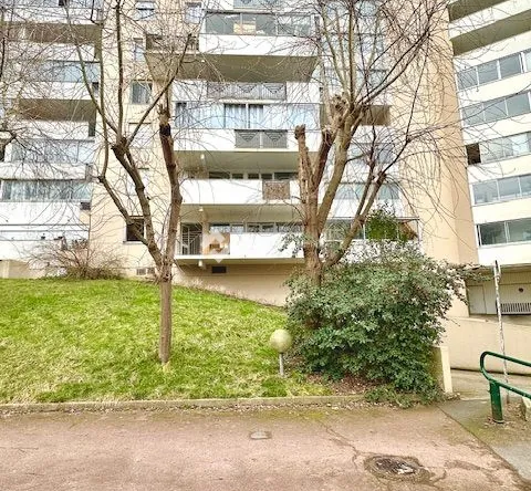 Studio meublé à vendre à Noisy-le-Grand, excellent investissement locatif