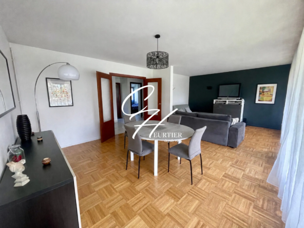 Appartement T5 à Échirolles - Domaine Jean Jaurès, Grand Lumineux avec Balcon