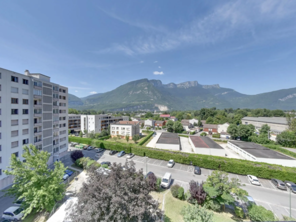 Appartement 3 pièces avec balcon et vue sur le Vercors à Saint Égrève