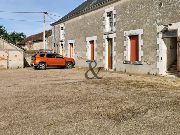 Maison ancienne 8 pièces à Villerbon de 220 m² avec dépendances