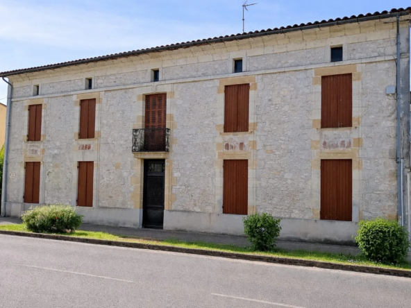Maison ancienne avec grand potentiel d'investissement à Saint-Antoine-de-Breuilh