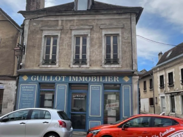 Immeuble à vendre à Auxerre exceptionnel pour activité ou investissement