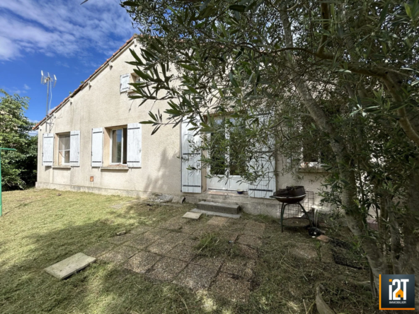 Maison à vendre de 103 m² à Saint-Mamert-du-Gard avec travaux à prévoir