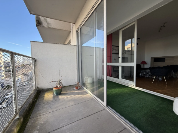 Appartement 2 pièces avec terrasse à Tours Place Rabelais