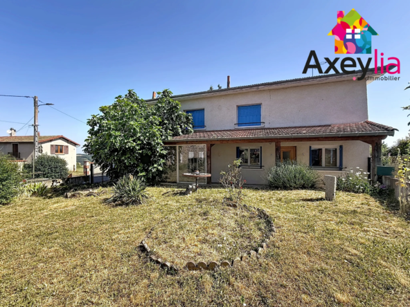 Maison de village à rénover de 140 m² avec dépendances à Saint Martin Lestra