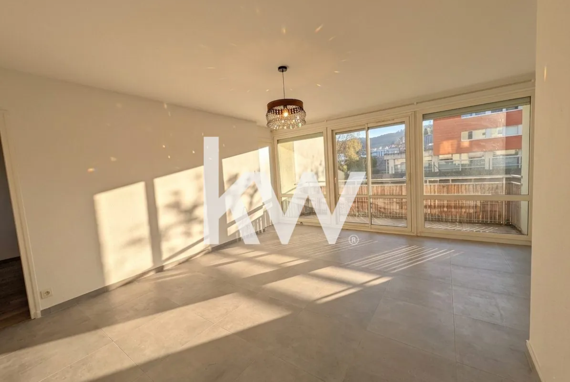 Appartement T4 à vendre à Saint-Étienne Bellevue – 70 m², balcon et garage 