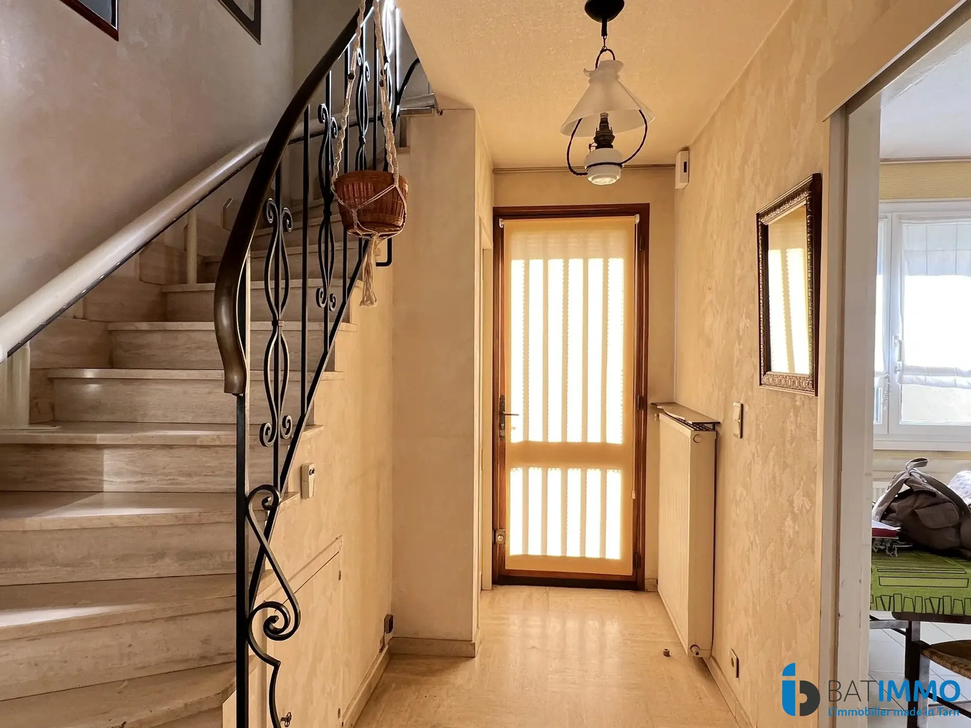 RdC - Entrée Maison de 102 m² avec jardin et garage à Albi Cantepau 