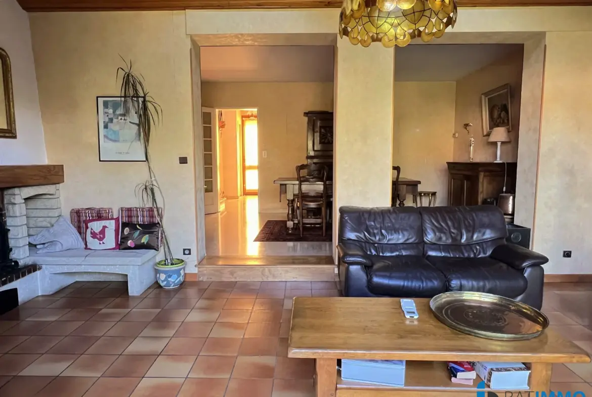 RdC - Séjour Maison de 102 m² avec jardin et garage à Albi Cantepau 