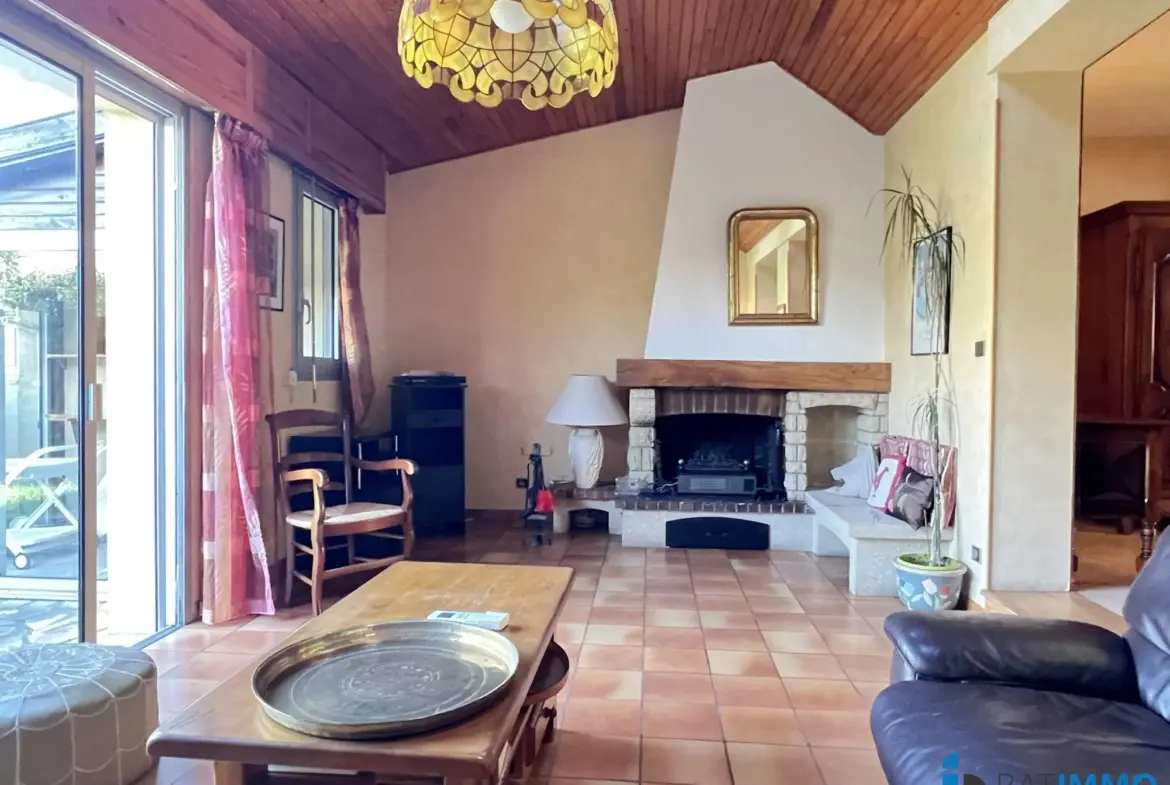 RdC - Séjour>Salon Maison de 102 m² avec jardin et garage à Albi Cantepau 