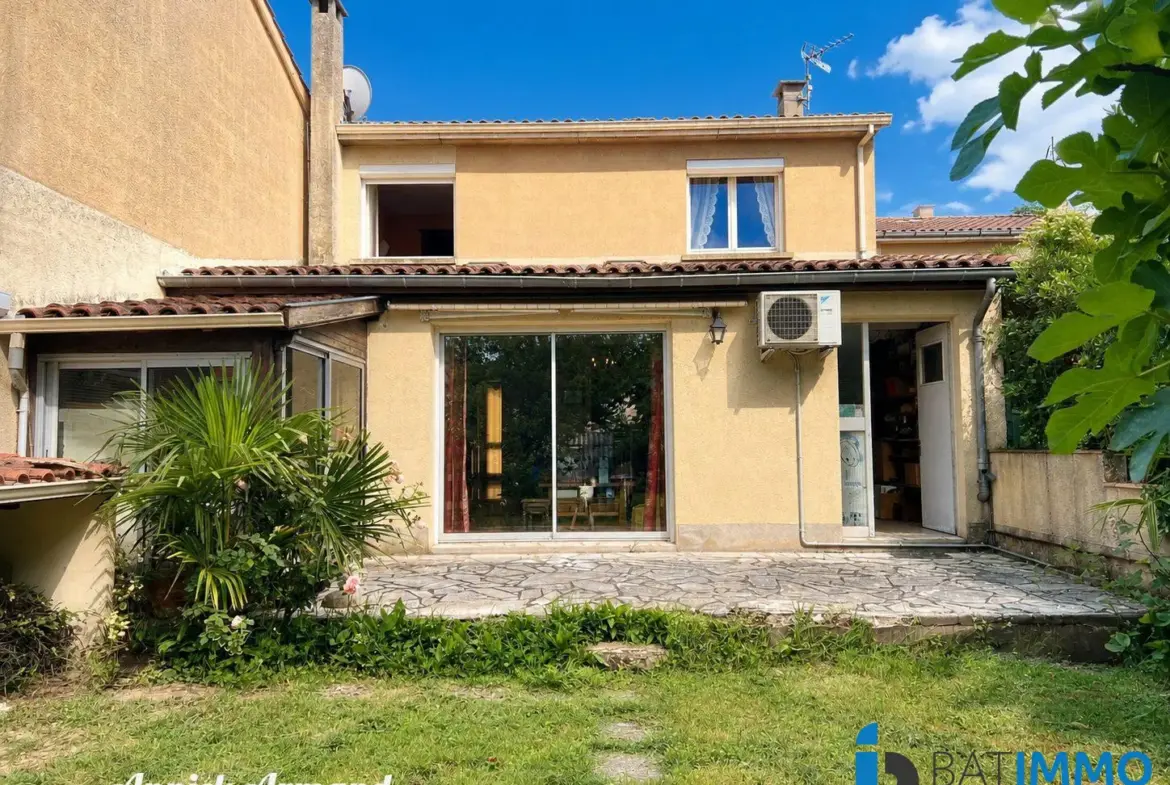 Coté Nord-ouest Maison de 102 m² avec jardin et garage à Albi Cantepau 