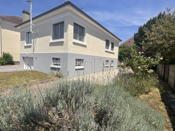 Maison à Saint Savine de 70 m² avec terrain clos et rénovations récentes