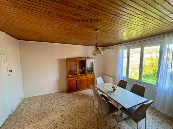 Maison à vendre à Givors - Potentiel de rénovation avec jardin de 450 m²