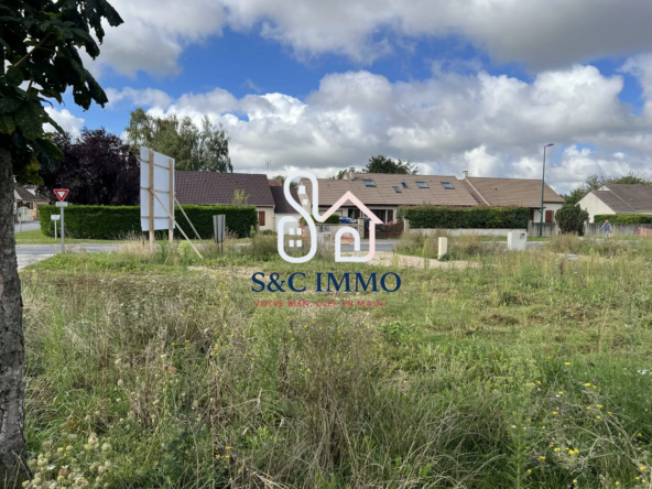 Terrain constructible de 863 m² à Presles-en-Brie, environnement naturel et emplacement stratégique