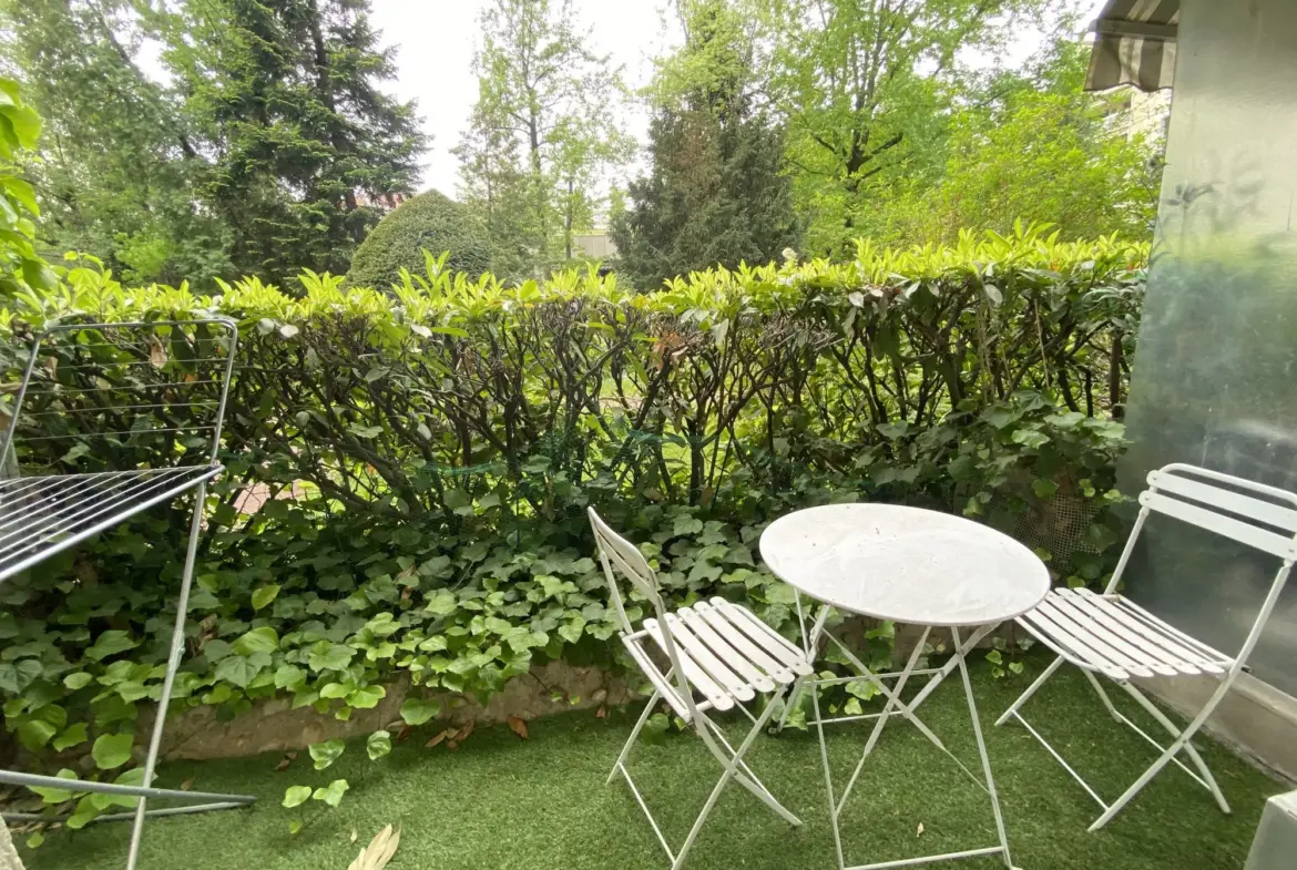 Studio de 30 m² avec terrasse et parking à Lyon 3e – Résidence de standing 