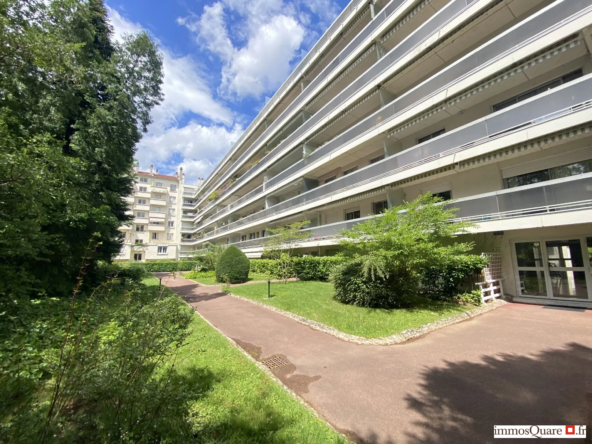 Studio de 30 m² avec terrasse et parking à Lyon 3e – Résidence de standing