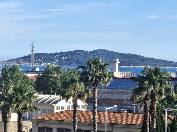 Appartement T4/T5 avec vue mer à Toulon, balcons et cave