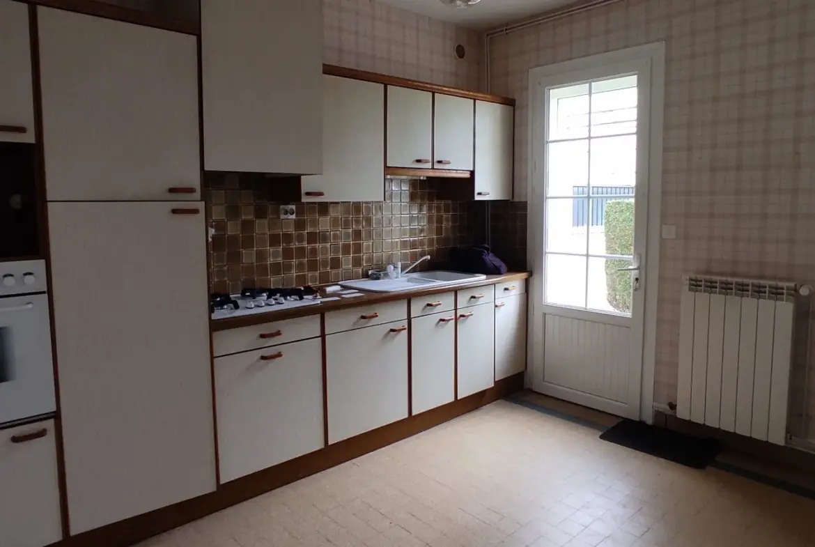 Belle maison familiale en ville à Saintes Rive Droite Gare 