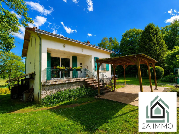 Maison à vendre à Pontaumur avec terrain arboré de 4832 m²