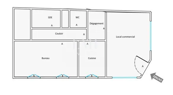 Local commercial à vendre à Lorient - Secteur Ports/Carnel avec vitrine de 71 m² 