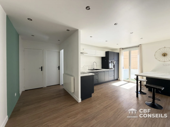 Appartement T3 rénové avec balcon au centre de Châtel-Guyon