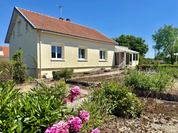 Maison familiale avec grand volume à Saint Rémy Sur Bussy proche Suippes
