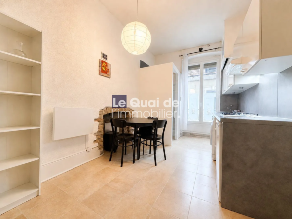 Appartement T2 à Grenoble Hyper-Centre avec Charme et Volume de 28 m²